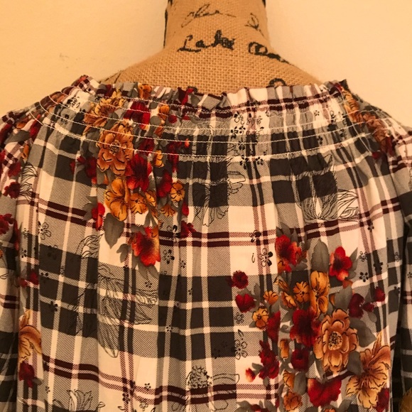 NWT-Ivory Love Floral Plaid Lace Off Shoulder Short Sleeve Blouse-S - Picture 11 of 15